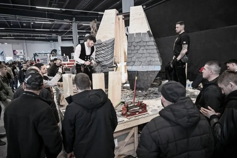 Ile kosztuje m2 dachu na gotowo w 2026 roku? Przewodnik po cenach i materiałach