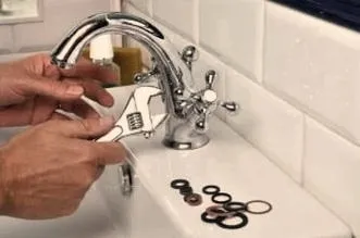 Jak łatwo i szybko zmienić kran w kuchni – poradnik krok po kroku