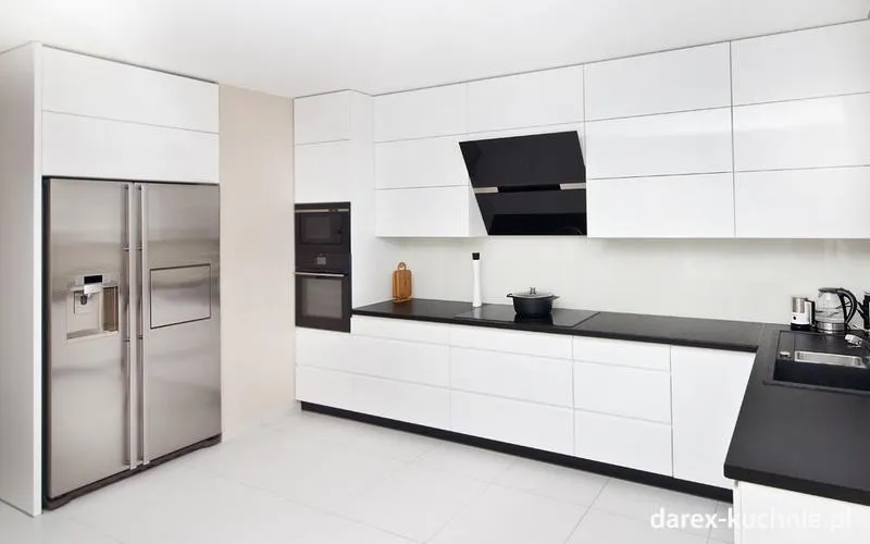 Białe meble w kuchni
