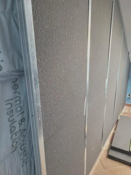 Koszty wyciszenia ściany