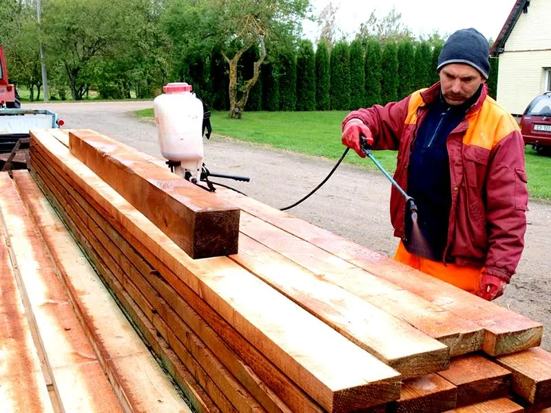 Metody impregnacji więźby dachowej